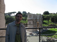Рим - Внутри колизея, вид на Арку Константина